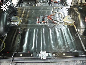 Шумоизоляция пола и арок Lada Niva 4x4