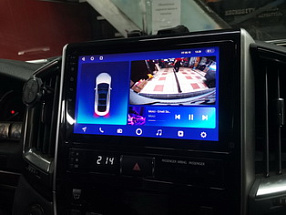 Автомагнитола с большим дисплеем и навигацией в Toyota LC 200