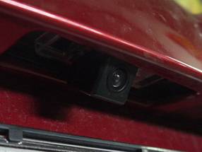 Камера заднего вида на Nissan Juke