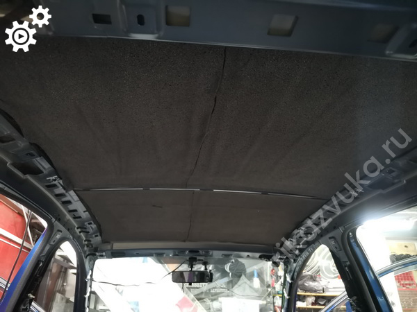 Второй слой шумоизоляции Ford Fiesta mk5 Второй слой шумоизоляции Ford Fiesta mk5