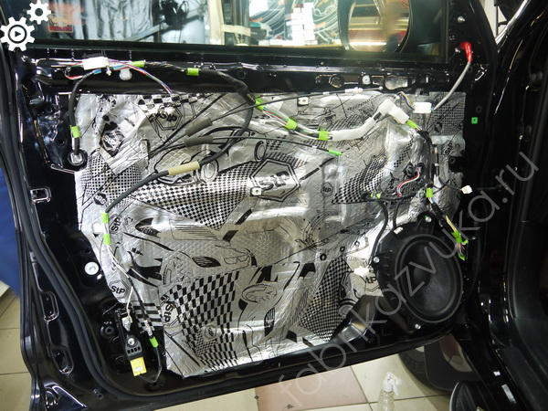 Качественная шумоизоляция дверей Toyota Land Cruiser Prado 150 Рестайлинг