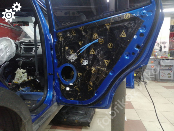 Внешний слой виброизоляции правой задней двери | Hyundai Creta I Внешний слой виброизоляции правой задней двери | Hyundai Creta I