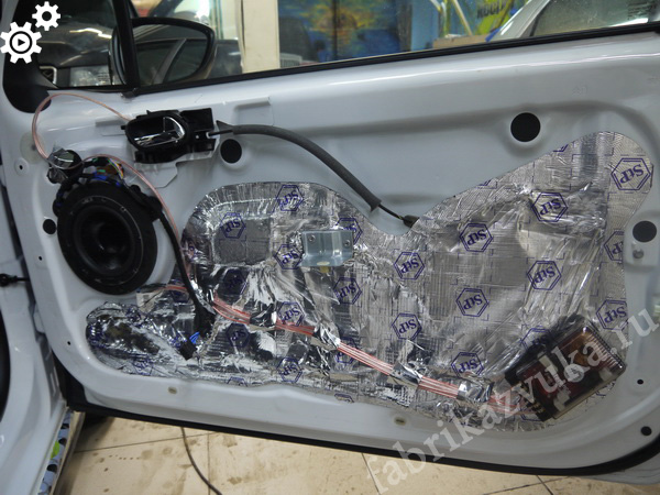 Динамики Citroen DS3