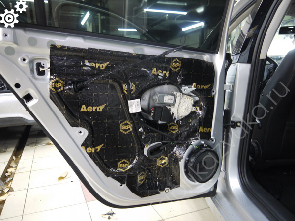 Шумоизоляция дверей Volkswagen Jetta VI