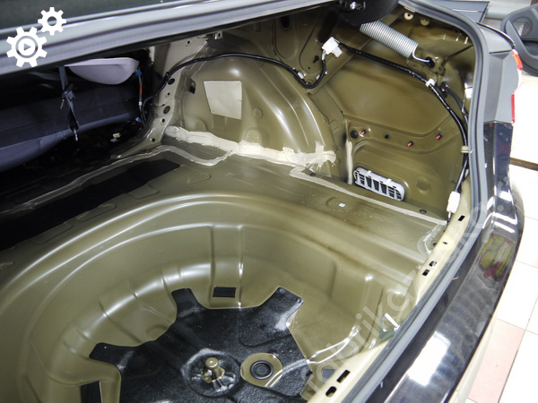 Правое крыло багажника Toyota Camry VIII до шумоизоляции