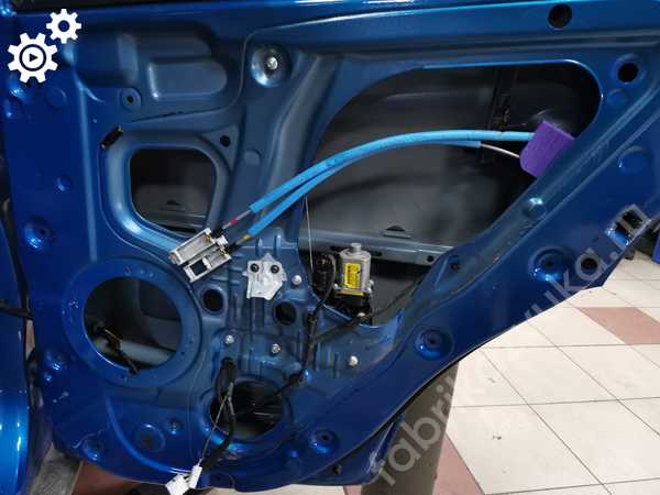 До виброизоляции правой задней двери | Hyundai Creta I До виброизоляции правой задней двери | Hyundai Creta I