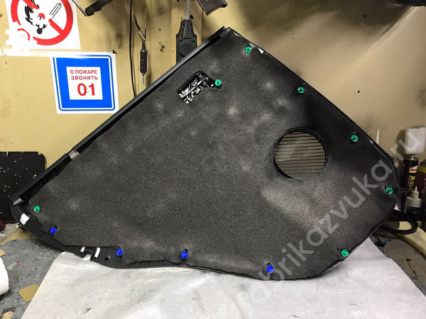 Шумоизоляция задней правой двери | Hyundai Creta I Шумоизоляция задней правой двери | Hyundai Creta I