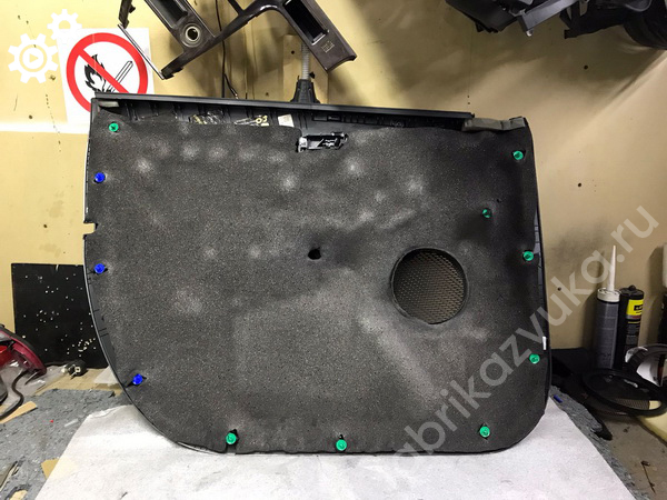 Шумоизоляция обшивки правой передней двери | Hyundai Creta I Шумоизоляция обшивки правой передней двери | Hyundai Creta I