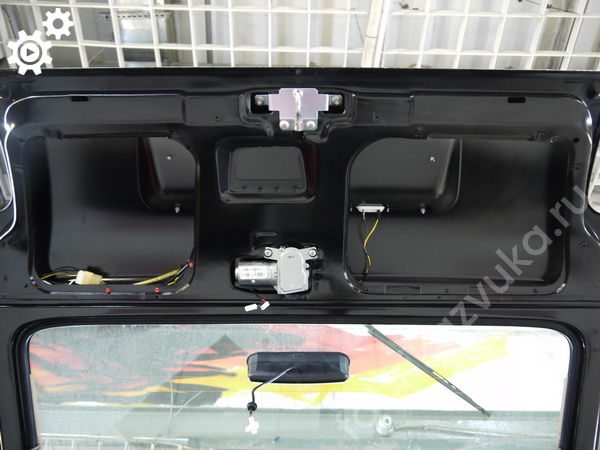 Крышка двери багажника Lada 4x4 Niva до шумоизоляции