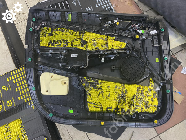 Виброизоляция обшивки левой передней двери | Hyundai Tucson III Рестайлинг Виброизоляция обшивки левой передней двери | Hyundai Tucson III Рестайлинг