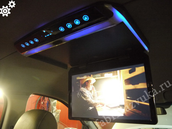 Установка потолочного монитора 15 дюймов в Hyundai H-1 Starex