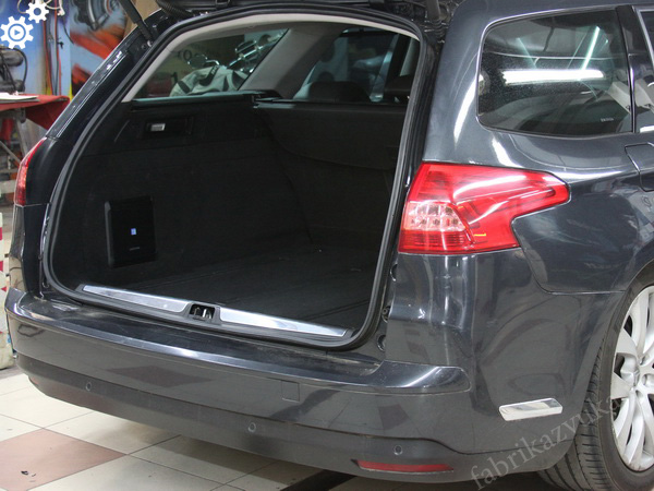 Усилитель на сабвуфер Citroen C5