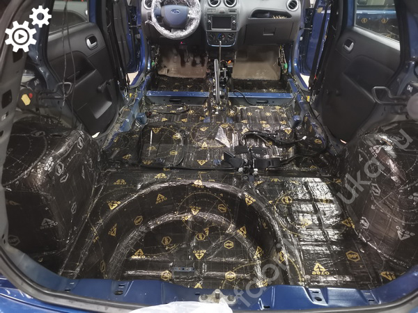 Шумоизоляция багажника Ford Fiesta mk5 Шумоизоляция багажника Ford Fiesta mk5