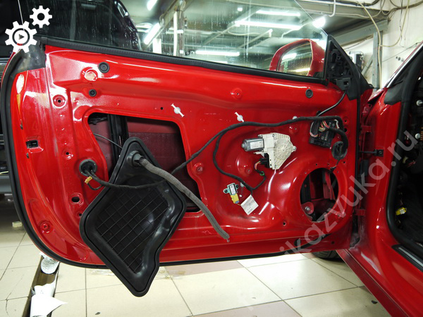 Штатная шумоизоляция дверей Audi A5