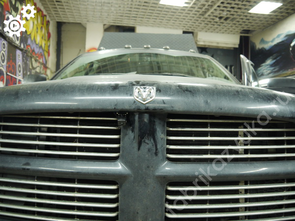 Установка камеры переднего вида на Dodge RAM III