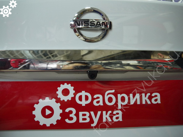 Камера заднего вида в Nissan Sentra VII B17