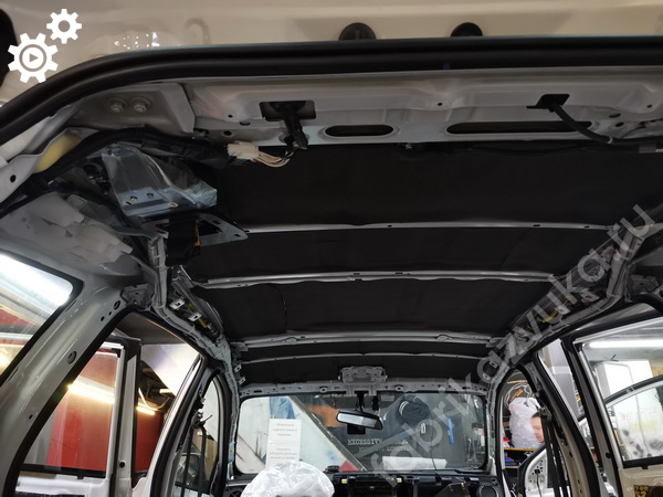Второй слой шумоизоляции потолка | Toyota RAV4 IV Рестайлинг