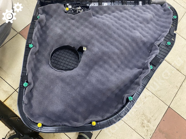 Шумоизоляция обшивки задней правой двери | Hyundai Tucson III Рестайлинг Шумоизоляция обшивки задней правой двери | Hyundai Tucson III Рестайлинг