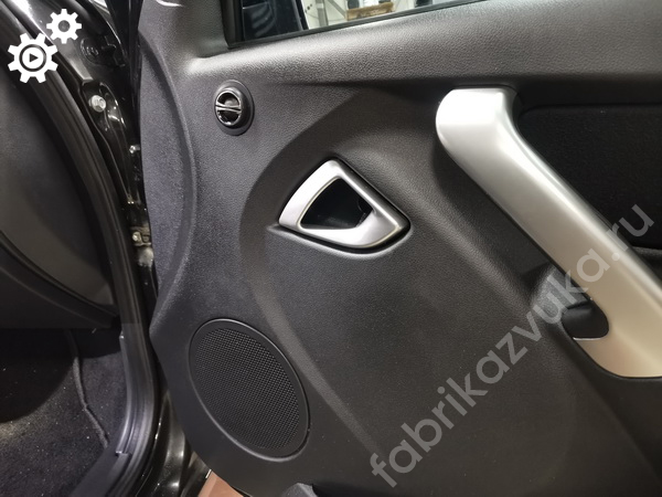 Замена акустики в Lada Granta FL