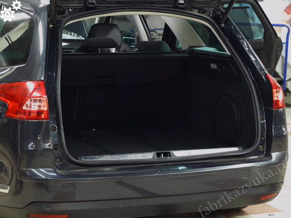 Установка сабвуфера на Citroen C5