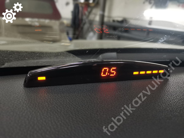 Цифровая индикация парктроника в Subaru Forester V