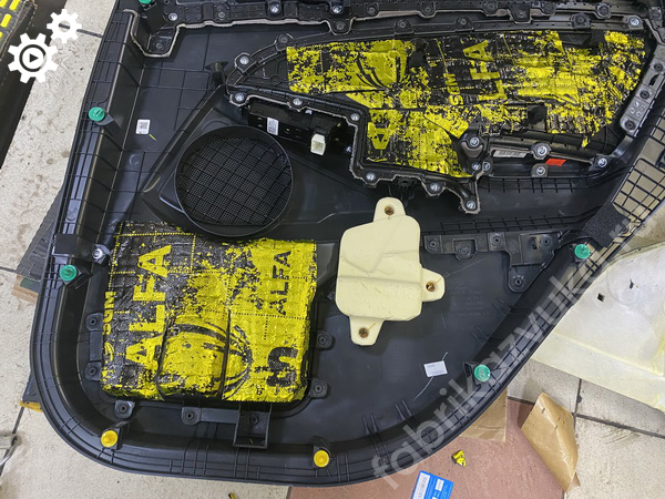 Виброизоляция обшивки задней правой двери | Hyundai Tucson III Рестайлинг Виброизоляция обшивки задней правой двери | Hyundai Tucson III Рестайлинг