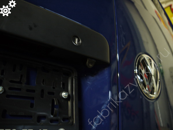 Установка камеры заднего хода в Volkswagen Transporter