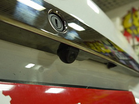 Установка камеры заднего хода в Nissan Almera III